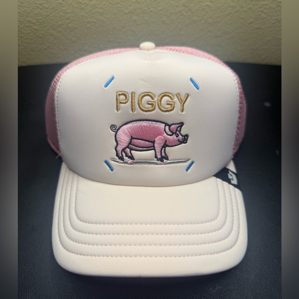 GOORIN BROS “PIGGY” Animal Farm Trucker Hat Pink/Cream Snapback